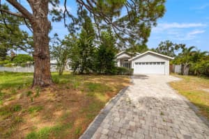 1025 COUNTRY CLUB ROAD, ST PETERSBURG, FL 33710 - MLS#MFRTB8432732