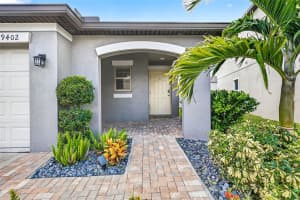 9402 LEMON DROP LOOP, SUN CITY CENTER, FL 33573 - MLS#MFRTB8432778