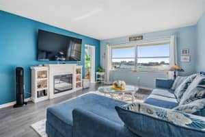 4550 COVE CIRCLE, ST PETERSBURG, FL 33708 - MLS#MFRTB8432821