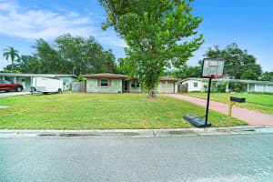 1409 NELSON AVENUE, CLEARWATER, FL 33755 - MLS#MFRTB8432853
