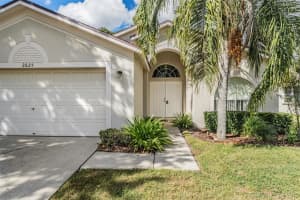 2625 Brookville Dr, VALRICO