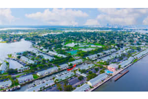 5020 BEACH DRIVE, ST PETERSBURG, FL 33705 - MLS#MFRTB8432928