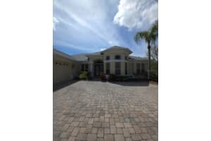 3037 LYNWOOD COURT, LAND O LAKES, FL 34638 - MLS#MFRTB8433002