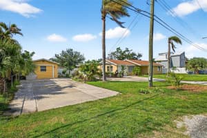 3225 SHELL POINT ROAD, RUSKIN, FL 33570 - MLS#MFRTB8433020