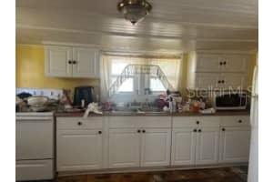 711 OAKLAND HEIGHTS AVENUE, PLANT CITY, FL 33563 Sold 10/27/25