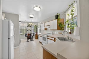 9831 CARLSDALE DRIVE, RIVERVIEW, FL 33578 - MLS#MFRTB8433260