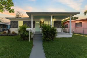 2325 HIGHLAND STREET, ST PETERSBURG, FL 33705 - MLS#MFRTB8433419