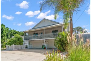109 Peterson Ln, PALM HARBOR