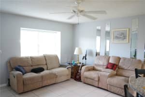 424 LAKE POINT COURT, SUN CITY CENTER, FL 33573 - MLS#MFRTB8433445