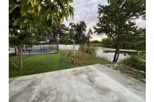 7608 LAKESIDE BOULEVARD, TAMPA, FL 33614 - MLS#MFRTB8433449
