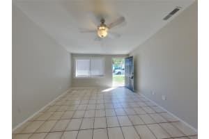 MLS# MFRTB8433496, Valrico, Florida 33594