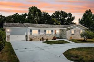 2525 LAKE ELLEN LANE, TAMPA, FL 33618 - MLS#MFRTB8433507
