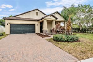 10072 VICTORY GALLOP LOOP, RUSKIN, FL 33573 - MLS#MFRTB8433621