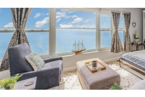 5900 SHORE BOULEVARD, GULFPORT, FL 33707 Sold 12/02/25