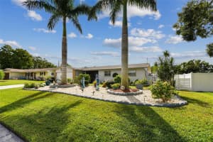 1389 SEABREEZE STREET, CLEARWATER, FL 33756 - MLS#MFRTB8433763
