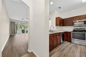 9810 FAN PALM WAY, TAMPA, FL 33610 - MLS#MFRTB8433796