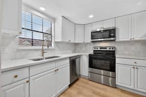3403 SUNRISE VILLAS COURT, TAMPA, FL 33614 - MLS#MFRTB8433834