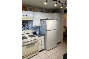 5521 80TH STREET, ST PETERSBURG, FL 33709 - MLS#MFRTB8433839