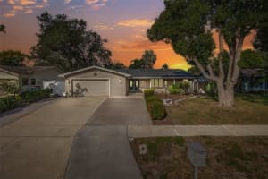 2568 Redwood Way, CLEARWATER