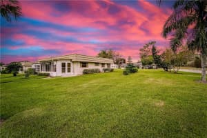 101 CAMBRIDGE TRAIL, SUN CITY CENTER, FL 33573 - MLS#MFRTB8433916