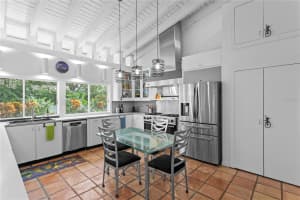 12915 GOLF CREST TERRACE, TAMPA, FL 33618 - MLS#MFRTB8433941