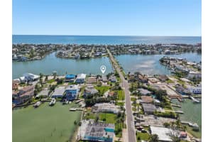 16016 4th St E, REDINGTON BEACH 16016 4th St E, REDINGTON BEACH