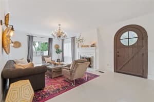 6735 POINSETTIA AVENUE, ST PETERSBURG, FL 33707 Sold 10/31/25