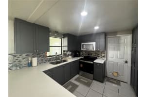 1717 COLLEEN STREET, SARASOTA, FL 34231 - MLS#MFRTB8434052