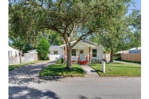 207 IDLEWILD AVENUE, TAMPA, FL 33604 - MLS#MFRTB8434132