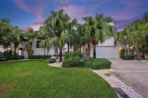 2501 SUNRISE DRIVE, ST PETERSBURG, FL 33705 - MLS#MFRTB8434280