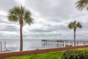 650 PINELLAS POINT DRIVE, ST PETERSBURG, FL 33705 - MLS#MFRTB8434301