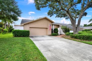 4312 MIDDLE LAKE DRIVE, TAMPA, FL 33624 - MLS#MFRTB8434307