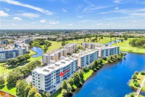 1200 Country Club Dr #6305, LARGO