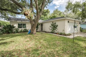 1465 Windmoor Dr, DUNEDIN