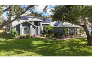8806 CROSSWOOD COURT, RIVERVIEW, FL 33578 - MLS#MFRTB8434389