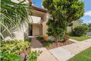 2571 CYPRUS DRIVE, PALM HARBOR, FL 34684 - MLS#MFRTB8434490