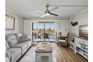 7600 SUN ISLAND DRIVE, SOUTH PASADENA, FL 33707 - MLS#MFRTB8434597