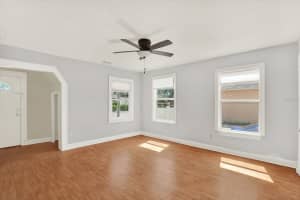 305 28TH STREET, ST PETERSBURG, FL 33712 Sold 10/17/25