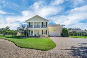 2610 GRACE MNR, LAKELAND, FL 33812 - MLS#MFRTB8434653