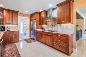 3909 HUDSON LANE, TAMPA, FL 33618 - MLS#MFRTB8434729