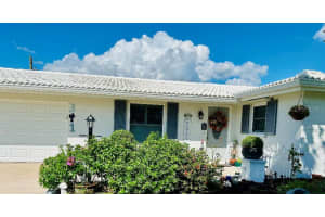 341 PINE TREE ROAD, VENICE, FL 34293 - MLS#MFRTB8434735