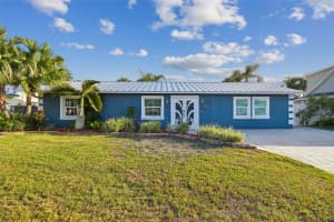 8708 THORNWOOD LANE, TAMPA, FL 33615 - MLS#MFRTB8434985