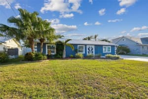 8708 THORNWOOD LANE, TAMPA, FL 33615 - MLS#MFRTB8434985