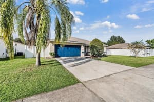 106 WINSTON MANOR CIRCLE, SEFFNER, FL 33584 - MLS#MFRTB8434994