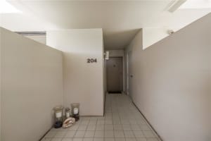 2775 KIPPS COLONY DRIVE, ST PETERSBURG, FL 33707 - MLS#MFRTB8435021