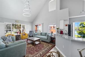 9604 LAKE CHASE ISLAND WAY, TAMPA, FL 33626 - MLS#MFRTB8435107