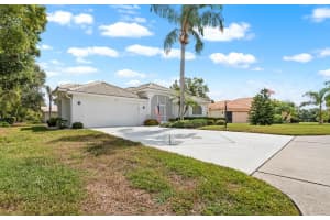 930 KINGS BOULEVARD, SUN CITY CENTER, FL 33573 Sold 12/01/25