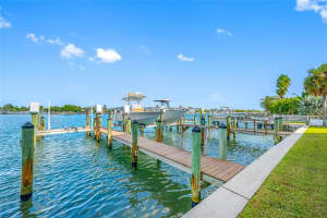 8575 Sunset Ct, TREASURE ISLAND