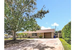 11210 102ND TERRACE, SEMINOLE, FL 33778 - MLS#MFRTB8435205