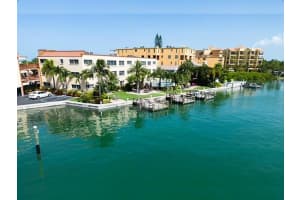10265 GULF BOULEVARD, ST PETERSBURG, FL 33706 - MLS#MFRTB8435343